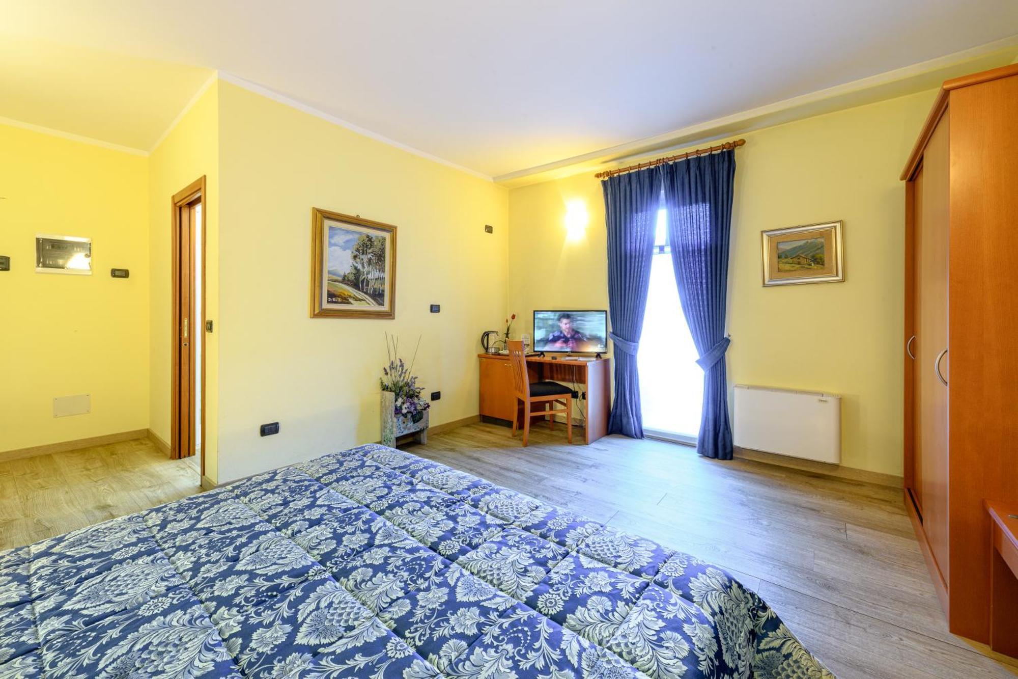 Hotel Garni Le Corti Grosotto Exterior foto
